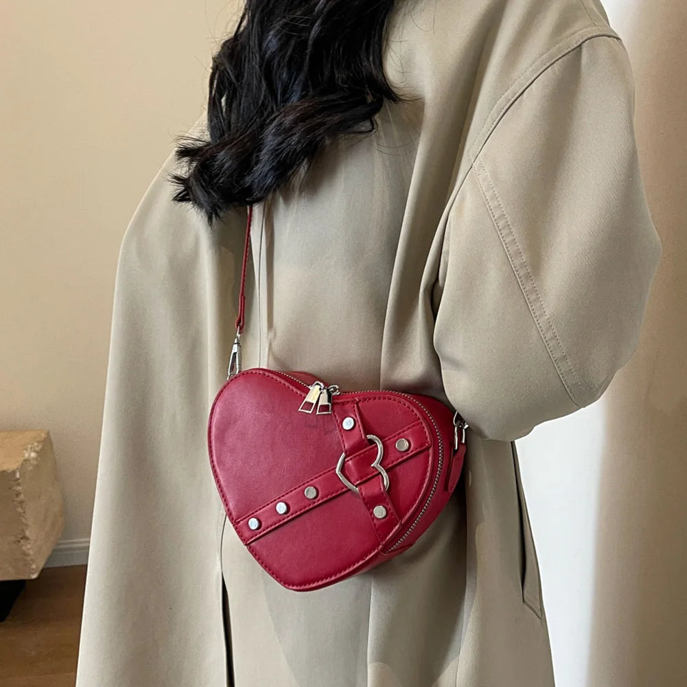 Small Chain Heart Shaped Y2K Shoulder Bag